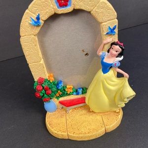RARE HTF Disney Snow white 3D Photo Picture Resin Frame Princess